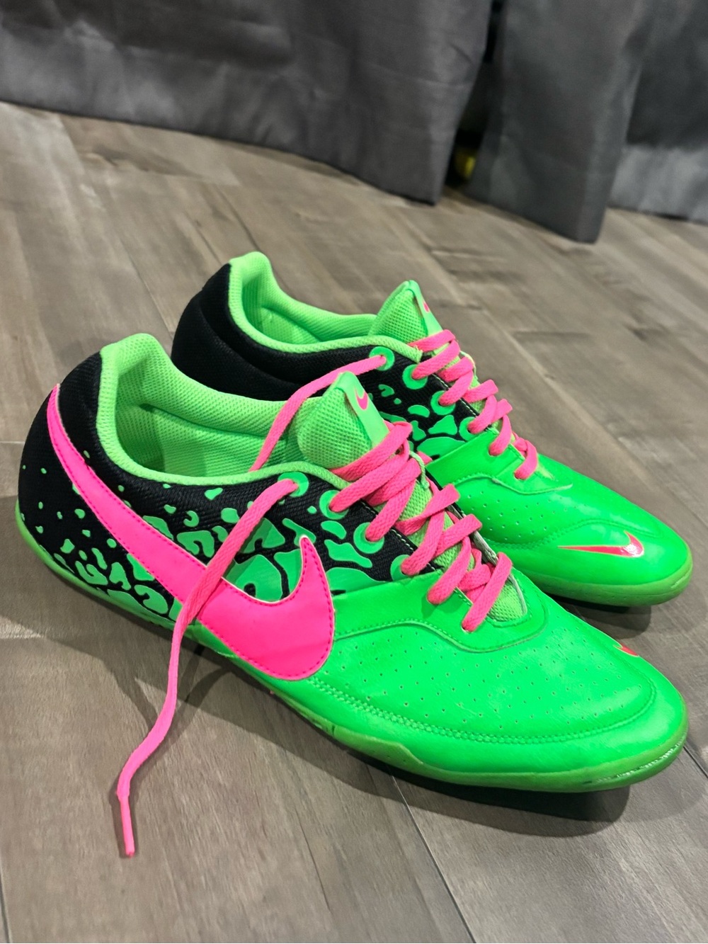 Nike FC247 Elastico II Indoor Soccer Shoes Neo Lime Pink Black Men’s US 11
